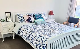 Spacious Room Near Christchurch Airport